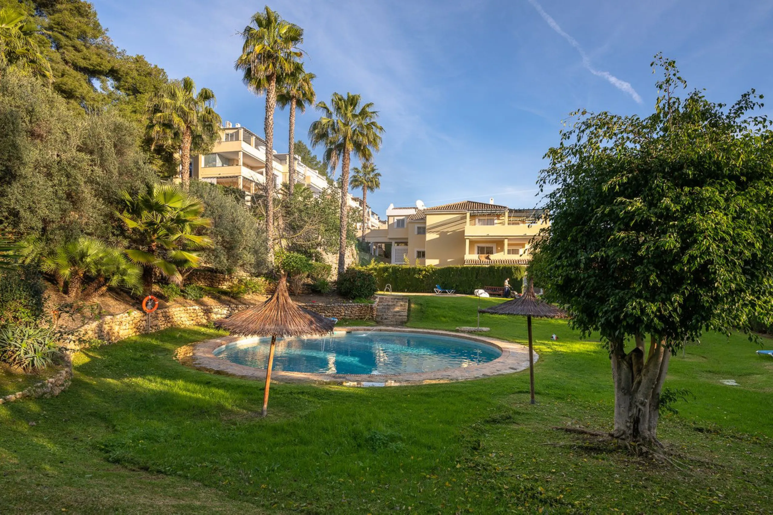 Apartment - Middle Floor Apartment в продаже в Benahavís, Málaga. В доме 3 спален и 2 ванных комнат. Площадь дома 174 м²