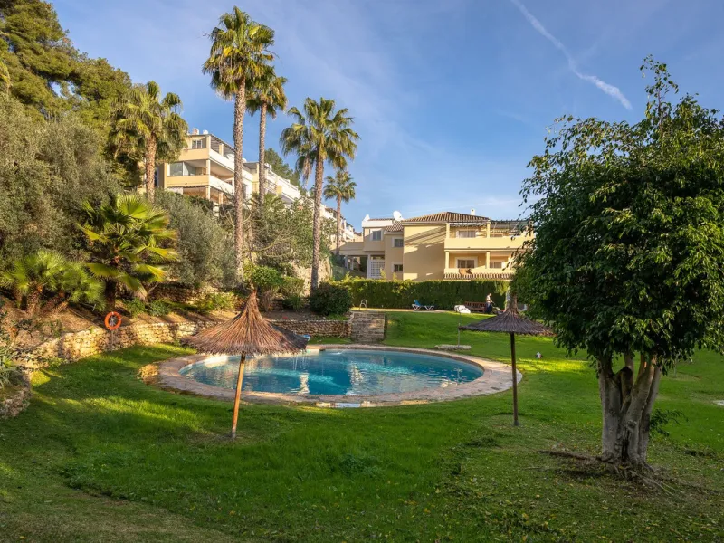 Apartment - Middle Floor Apartment в продаже в Benahavís, Málaga. В доме 3 спален и 2 ванных комнат. Площадь дома 174 м²