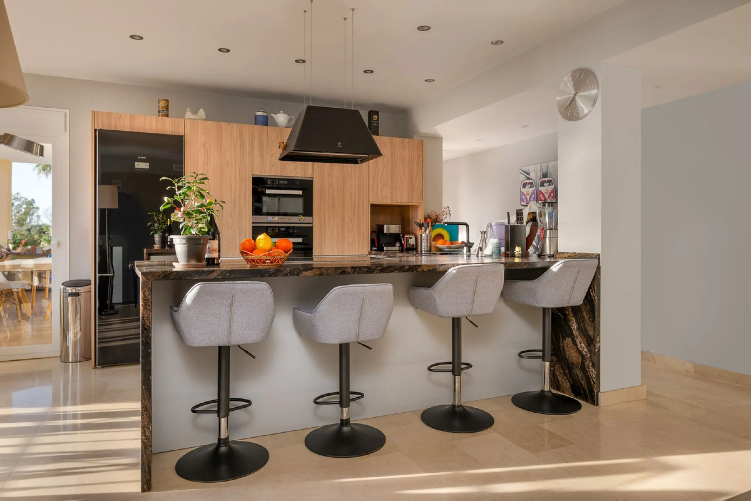 Apartment - Middle Floor Apartment в продаже в Benahavís, Málaga. В доме 3 спален и 2 ванных комнат. Площадь дома 174 м²