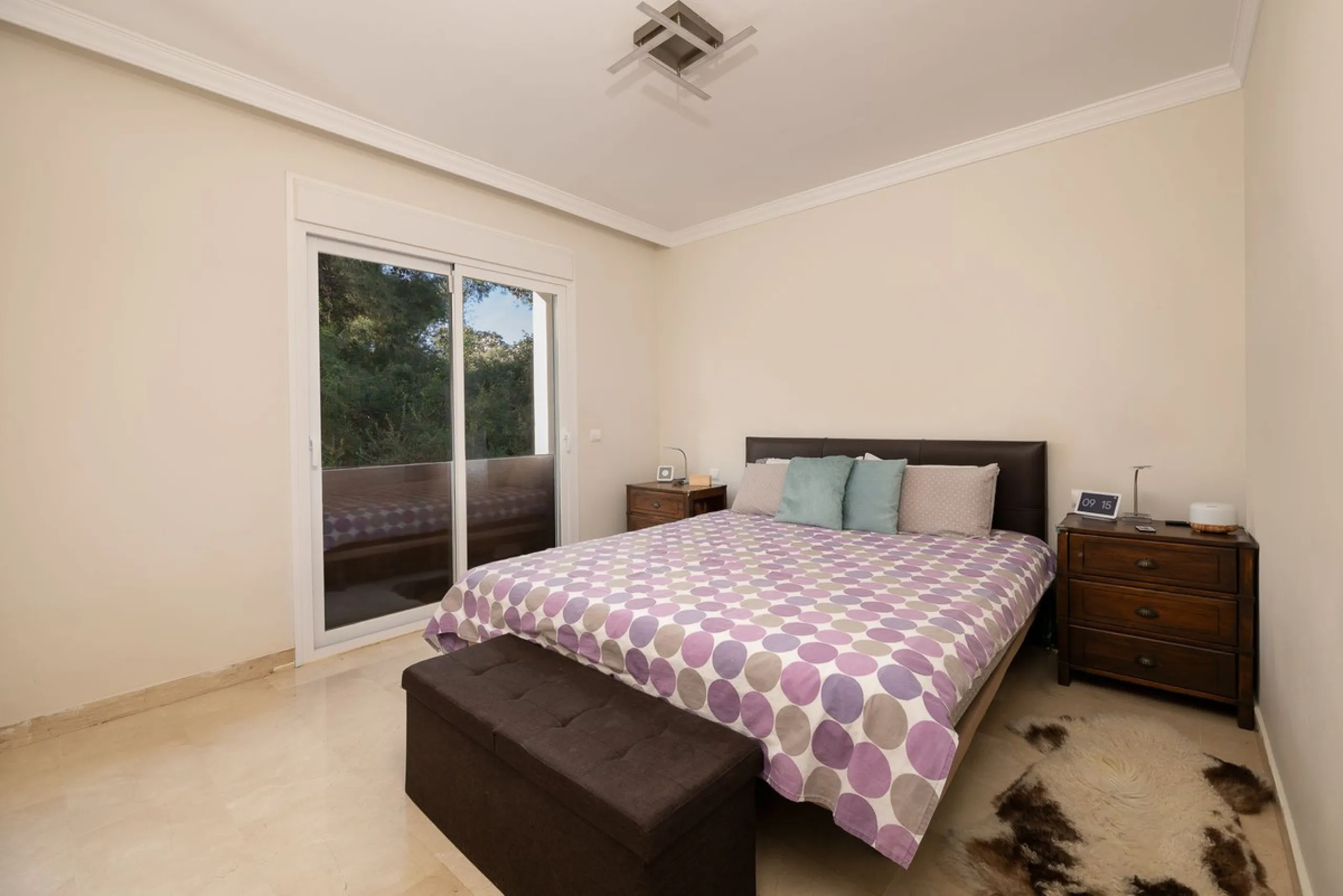 Apartment - Middle Floor Apartment в продаже в Benahavís, Málaga. В доме 3 спален и 2 ванных комнат. Площадь дома 174 м²