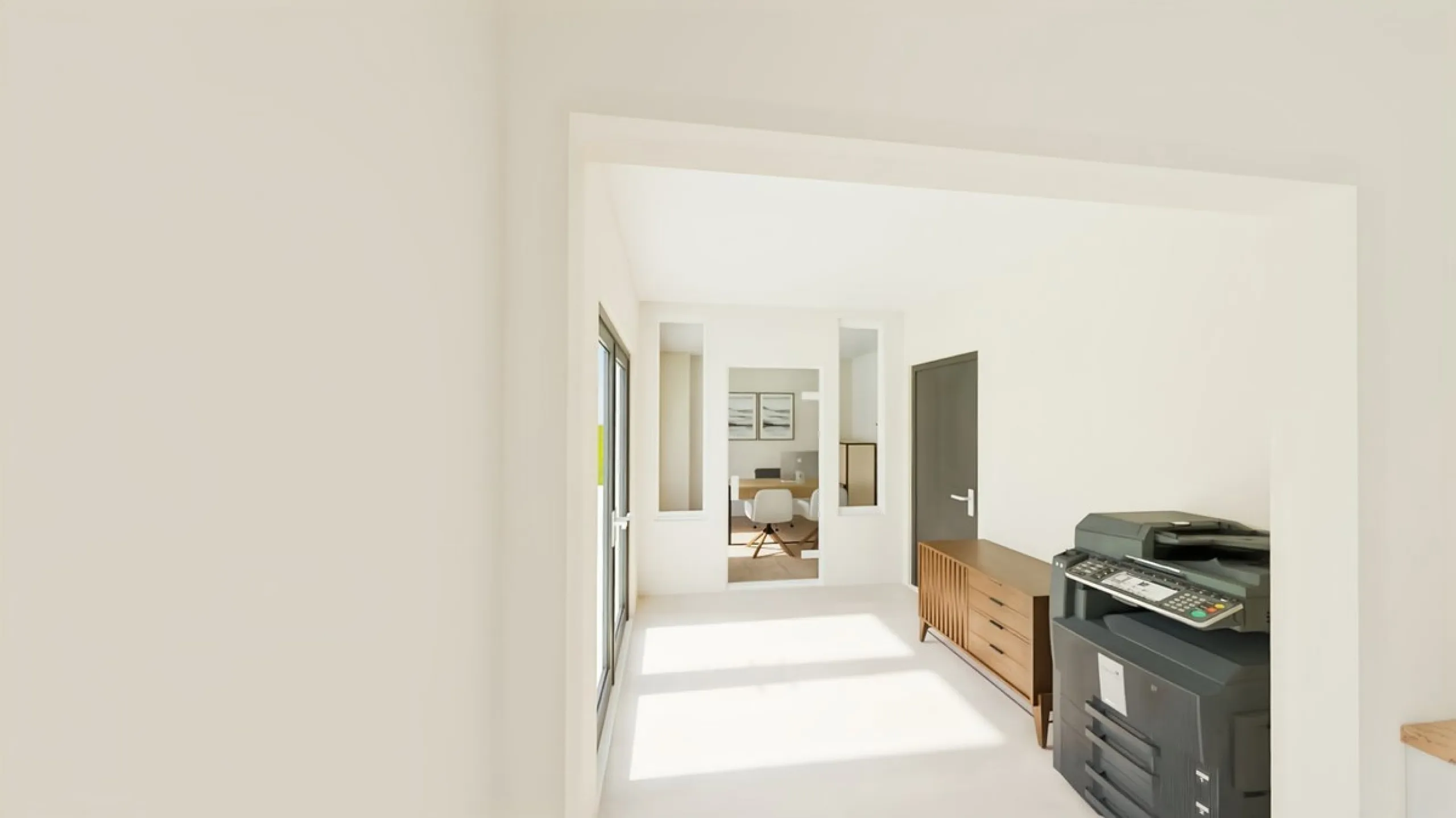 We are pleased to present this unique investment opportunity in the heart of Riogordo (Málaga): a substantial village house with a total built area of 381 m², distributed over three floors on a 323 m² urban residential plot. Constructed in 2005 and legall