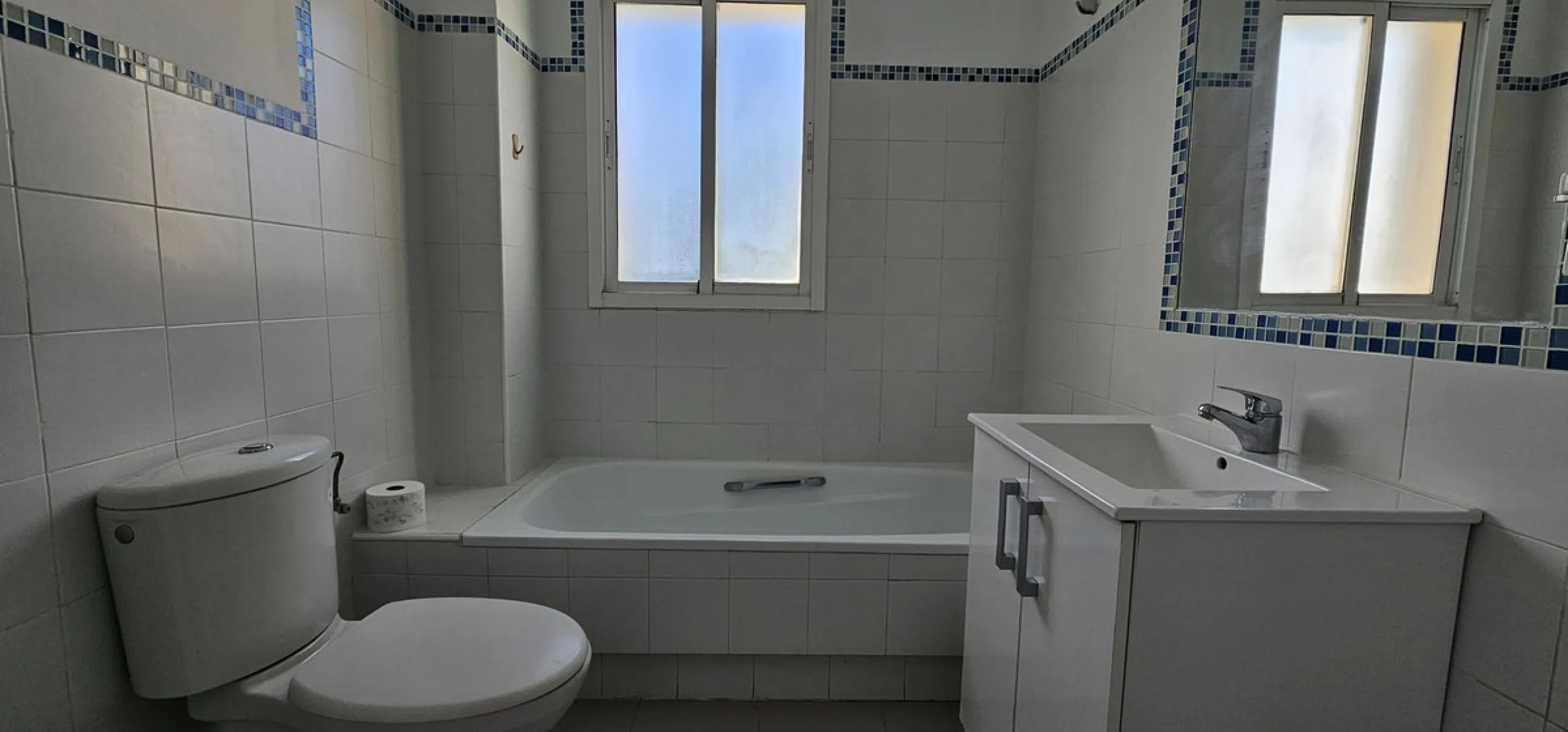 Apartment - Middle Floor Apartment в продаже в Mijas, Málaga. В доме 3 спален и 2 ванных комнат. Площадь дома 114 м²
