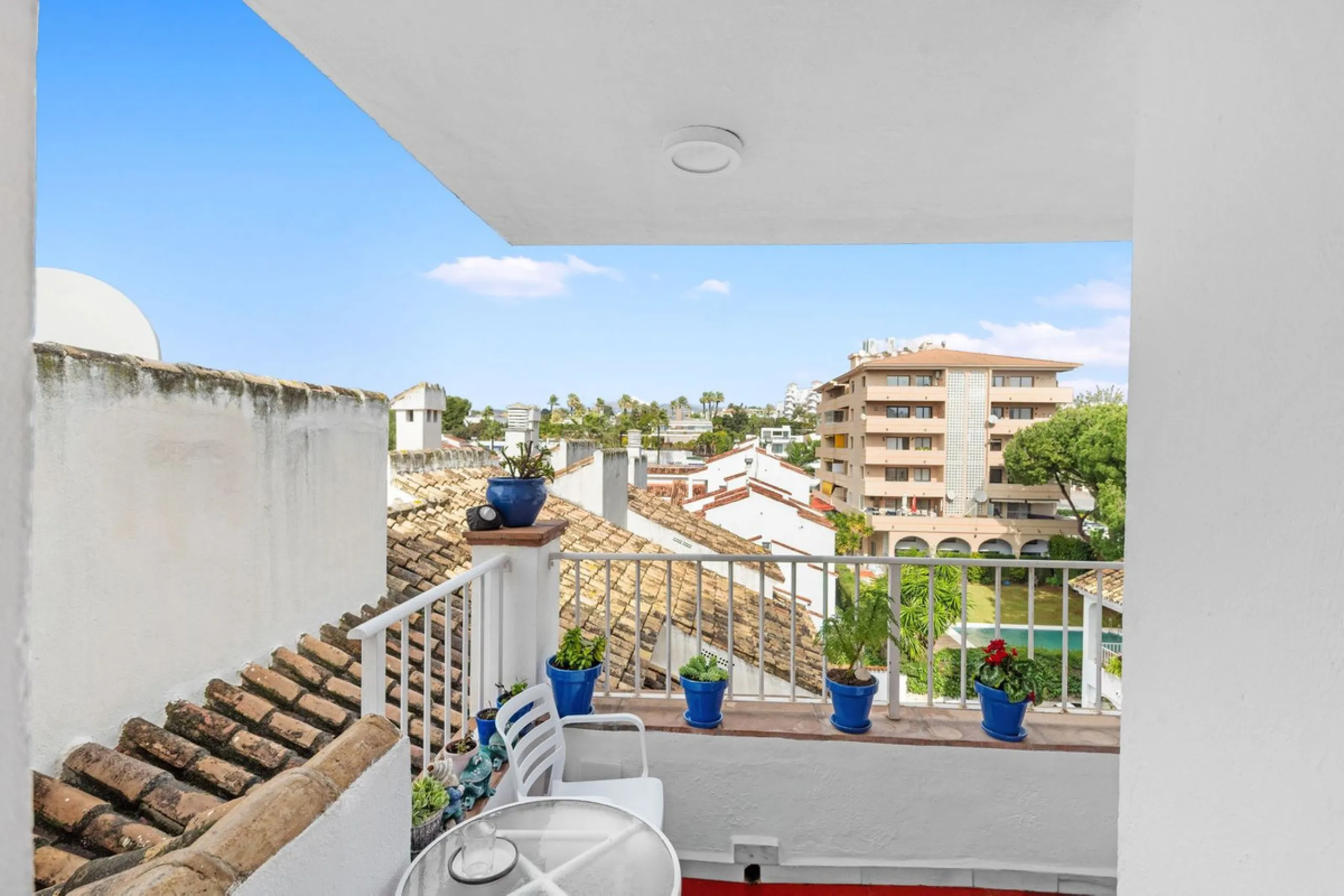 Apartment - Middle Floor Apartment в продаже в Marbella, Málaga. В доме 2 спален и 2 ванных комнат. Площадь дома 78 м²