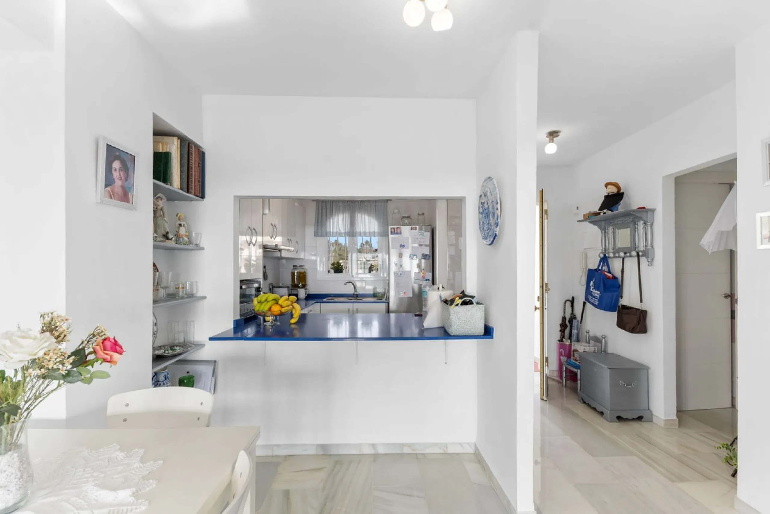Apartment - Middle Floor Apartment в продаже в Marbella, Málaga. В доме 2 спален и 2 ванных комнат. Площадь дома 78 м²