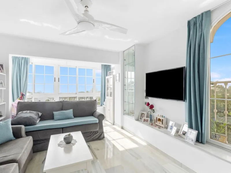 Apartment - Middle Floor Apartment в продаже в Marbella, Málaga. В доме 2 спален и 2 ванных комнат. Площадь дома 78 м²