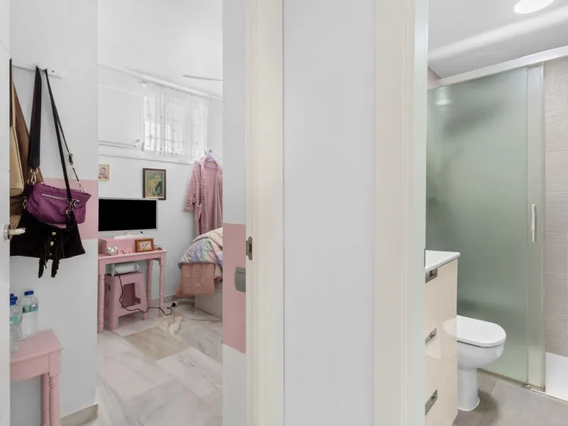 Apartment - Middle Floor Apartment в продаже в Marbella, Málaga. В доме 2 спален и 2 ванных комнат. Площадь дома 78 м²