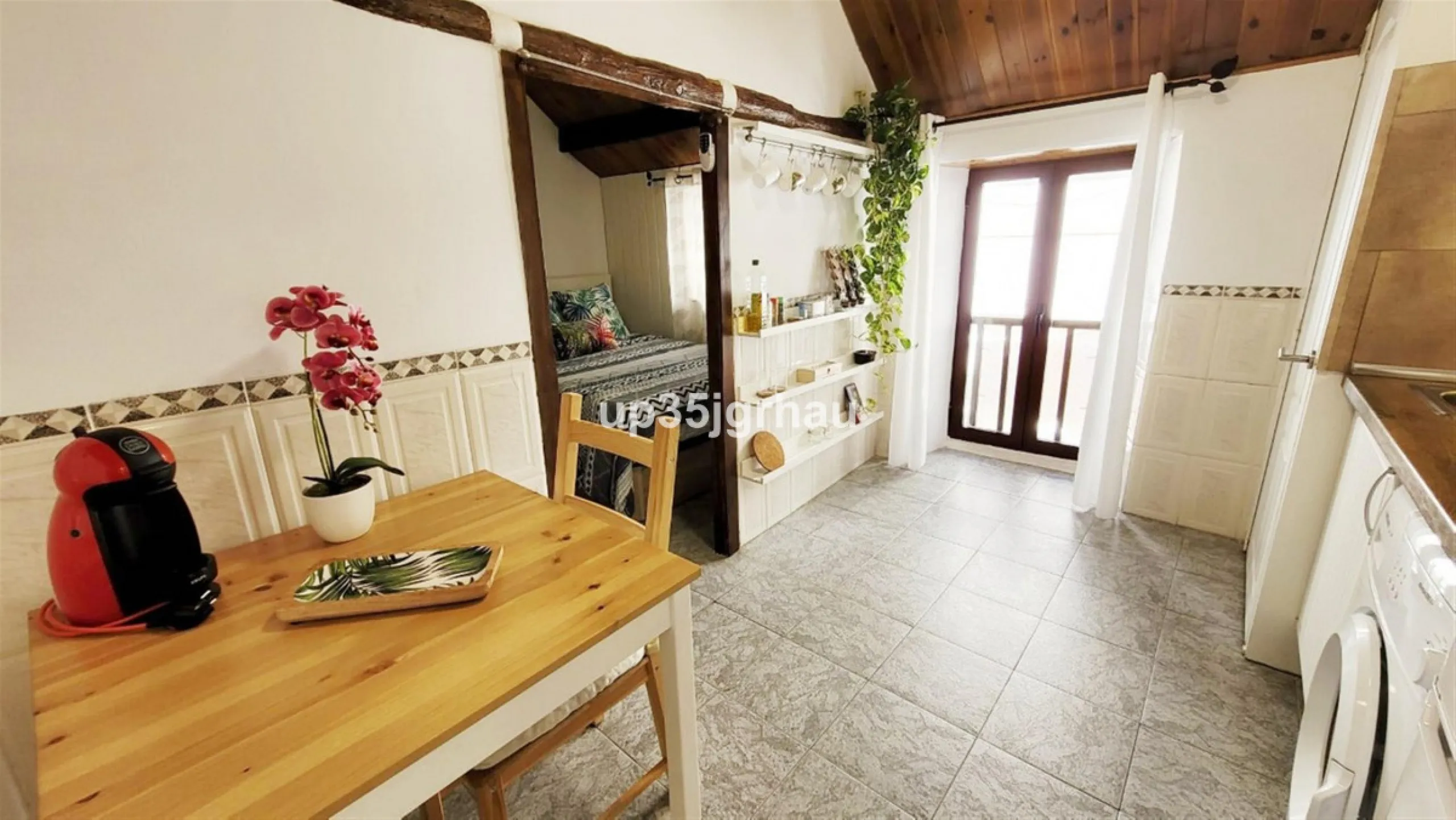 Studio in the center of Estepona, 50 meters from the beach, in a quiet alley on the first floor.