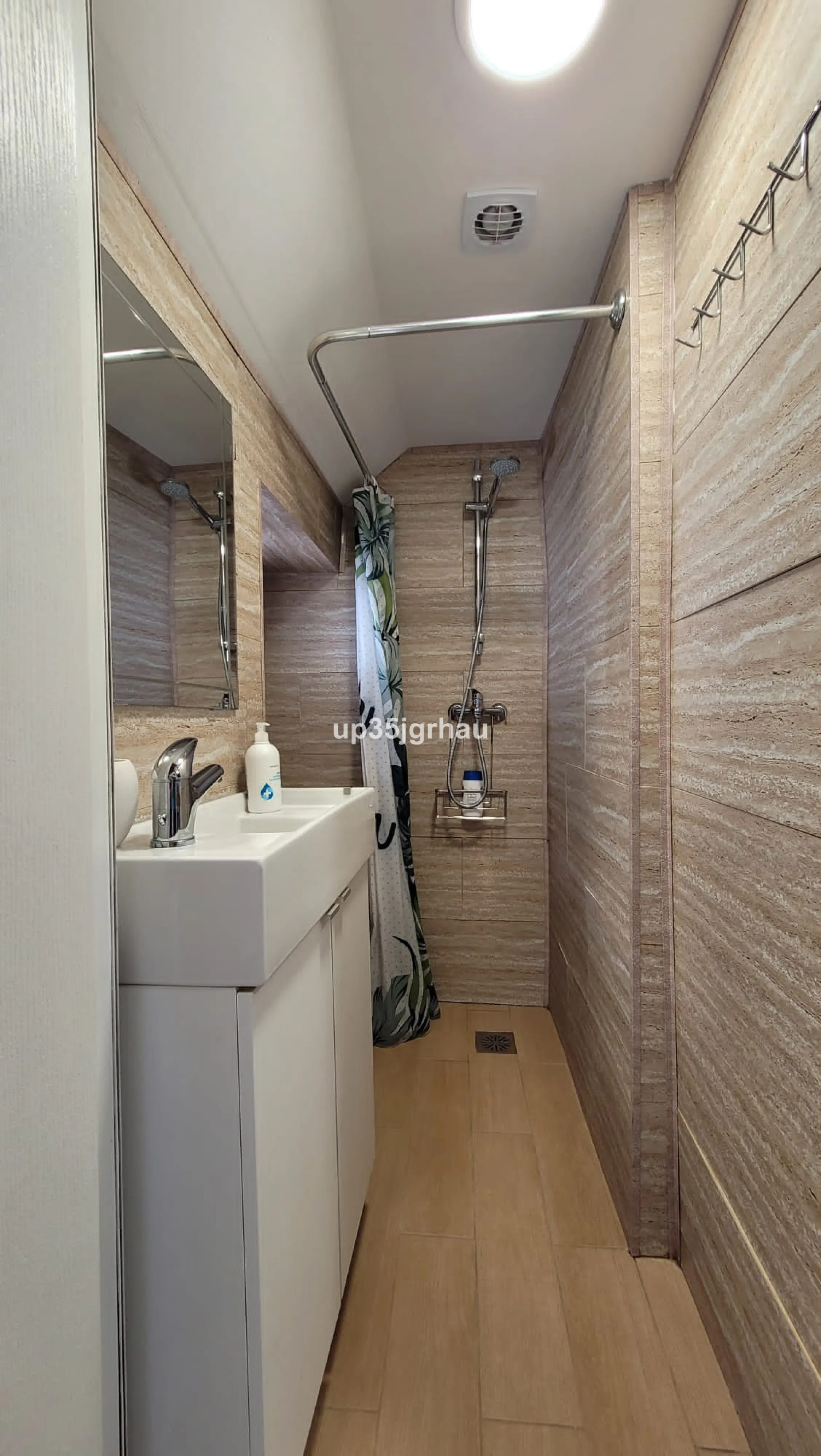 Studio in the center of Estepona, 50 meters from the beach, in a quiet alley on the first floor.