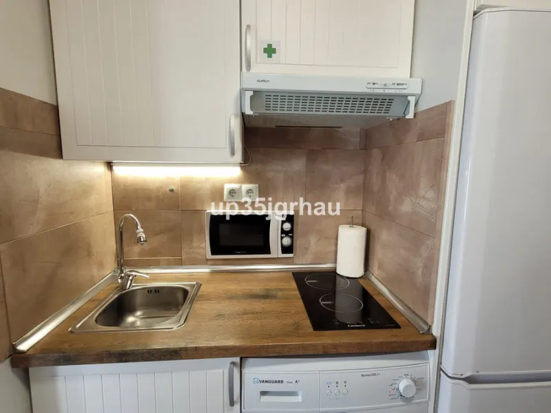 Studio in the center of Estepona, 50 meters from the beach, in a quiet alley on the first floor.