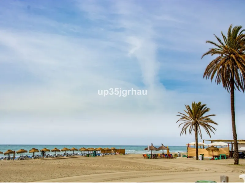 Studio in the center of Estepona, 50 meters from the beach, in a quiet alley on the first floor.