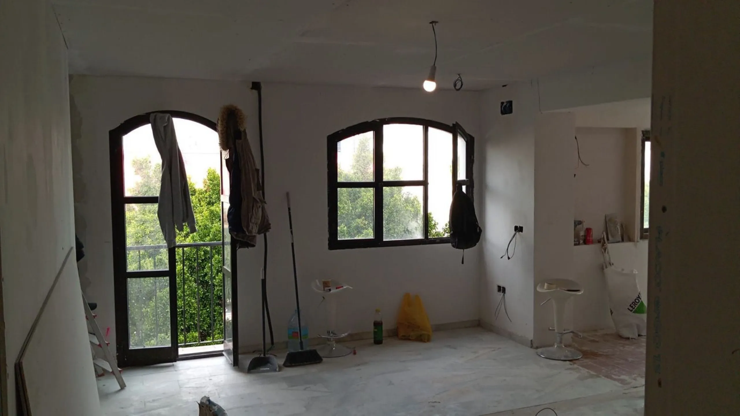 Prime Apartment in the Heart of Puerto Banús, Marbella – Frontline Beach Location with Endless Potential!