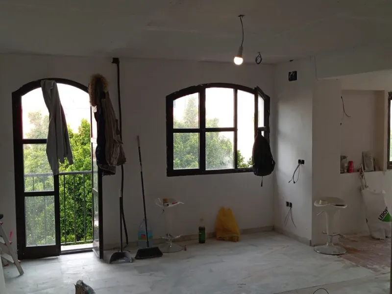 Prime Apartment in the Heart of Puerto Banús, Marbella – Frontline Beach Location with Endless Potential!