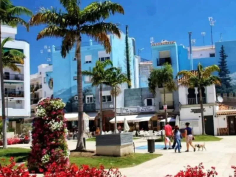 Apartment - Ground Floor Apartment в продаже в Estepona, Málaga. В доме 3 спален и 2 ванных комнат. Площадь дома 122 м²