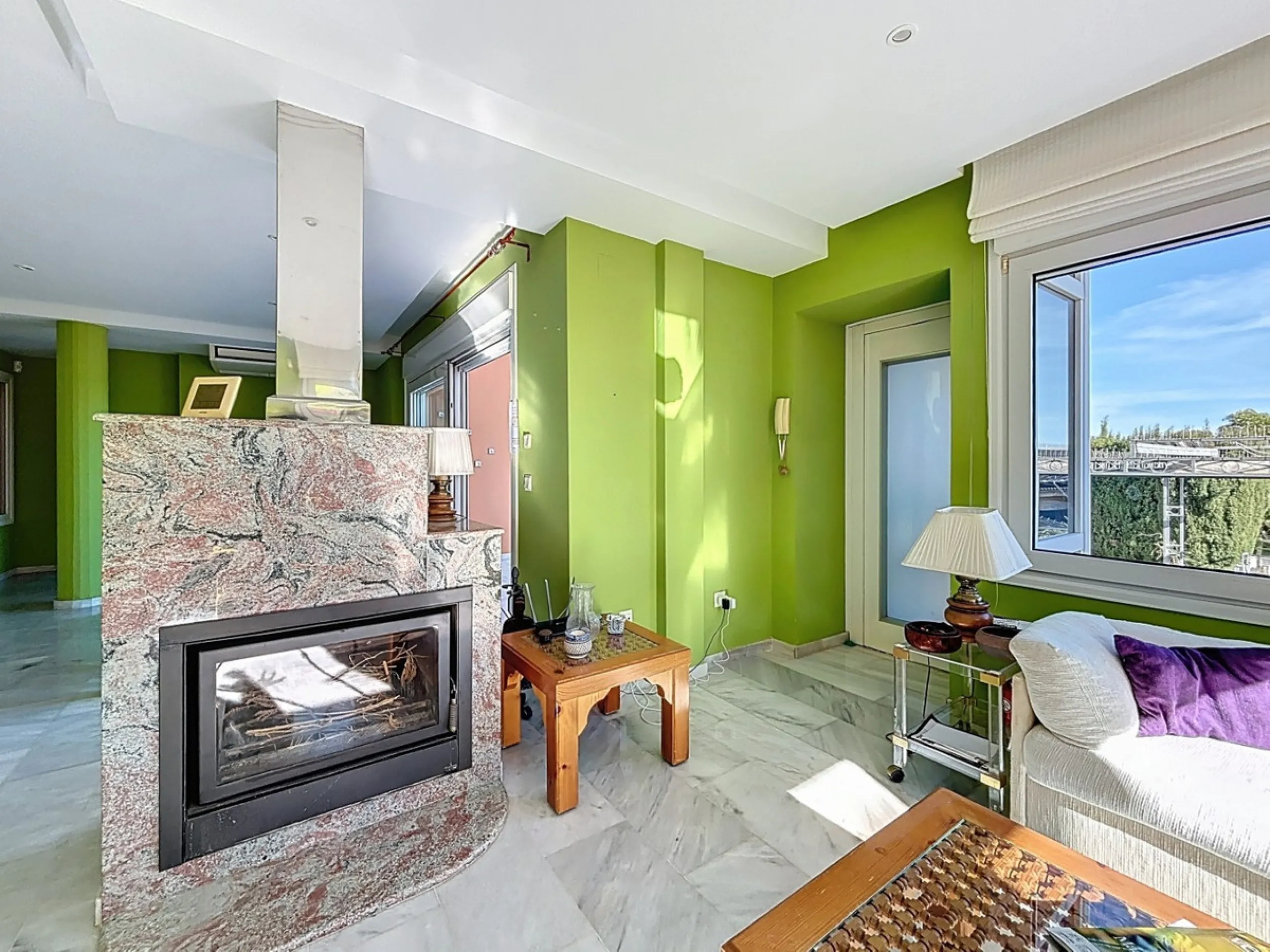 Discover your corner of paradise in this captivating three-bedroom, three-bathroom home, located in the sought-after El Capitan Urbanization. Distributed over two floors, this property perfectly combines modern comfort with the relaxed elegance of the Spa