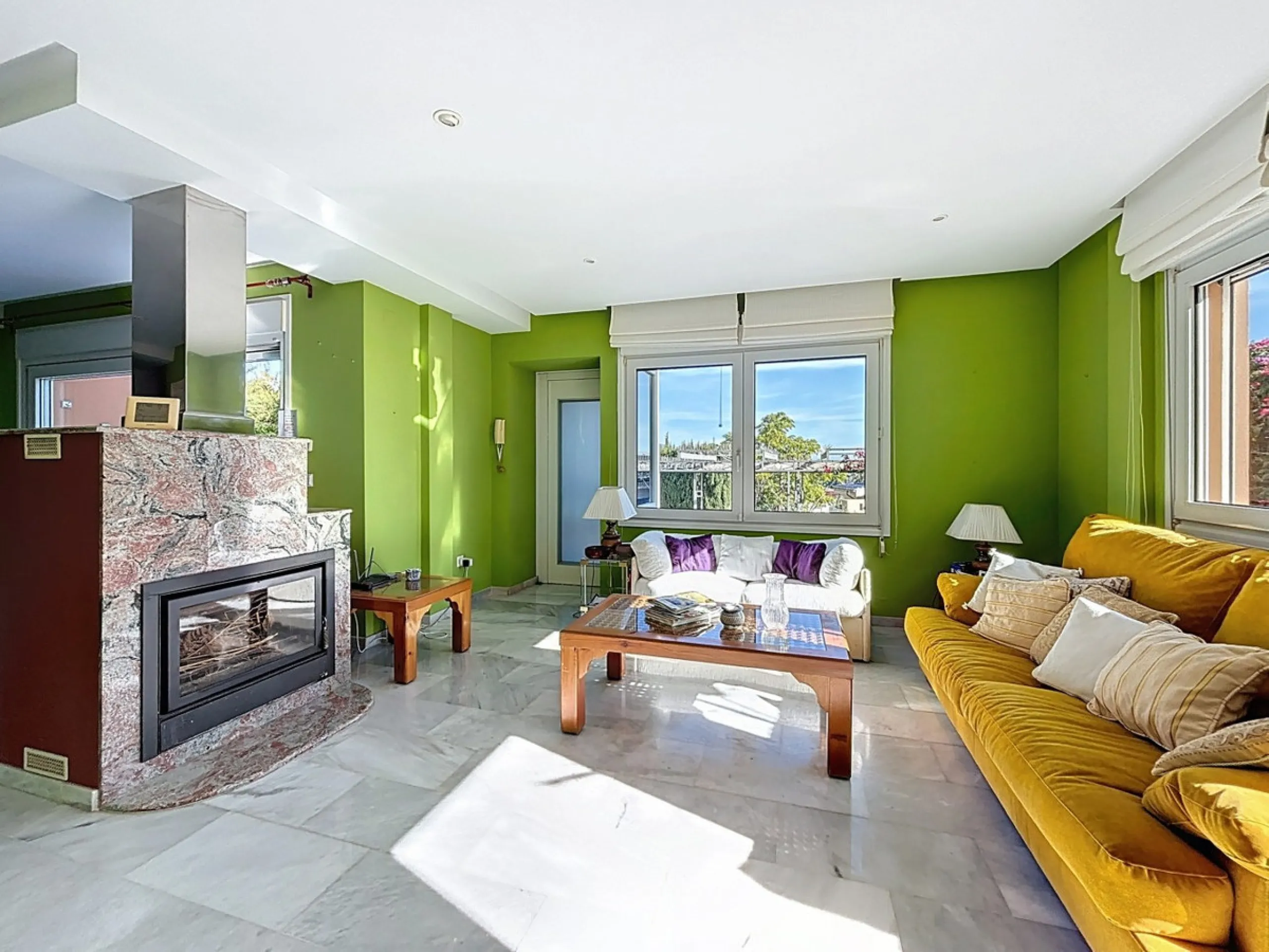 Discover your corner of paradise in this captivating three-bedroom, three-bathroom home, located in the sought-after El Capitan Urbanization. Distributed over two floors, this property perfectly combines modern comfort with the relaxed elegance of the Spa