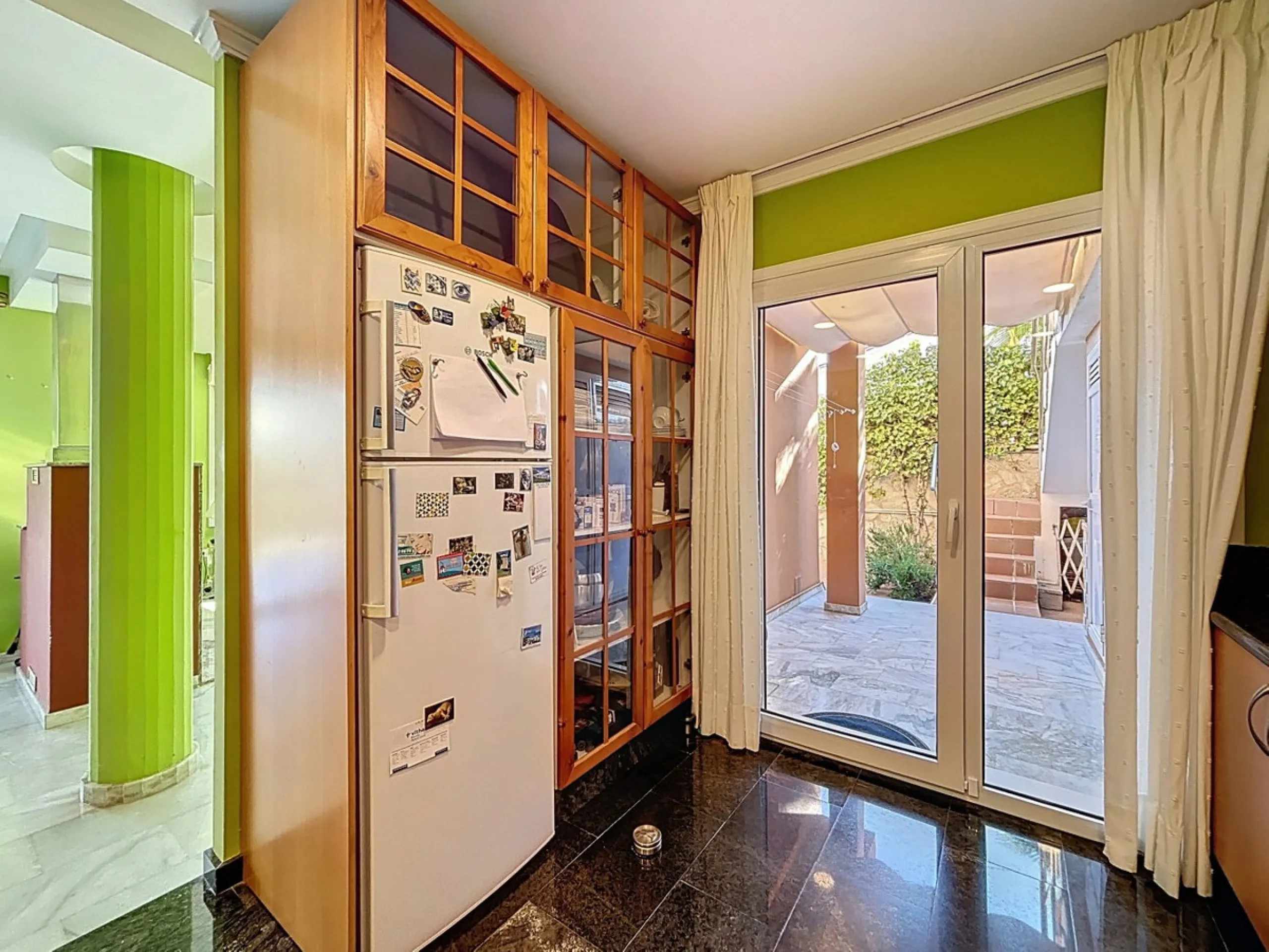 Discover your corner of paradise in this captivating three-bedroom, three-bathroom home, located in the sought-after El Capitan Urbanization. Distributed over two floors, this property perfectly combines modern comfort with the relaxed elegance of the Spa