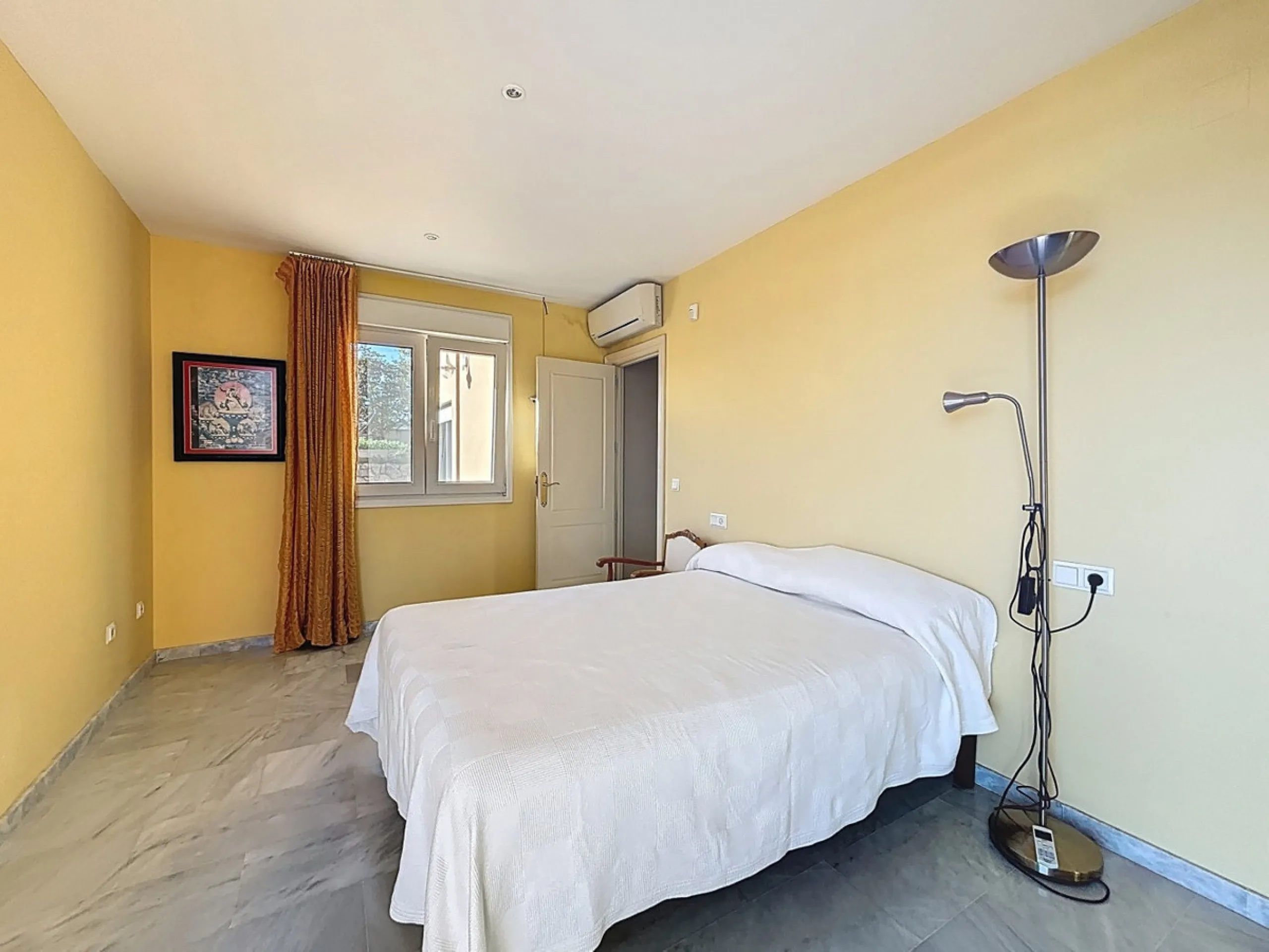 Discover your corner of paradise in this captivating three-bedroom, three-bathroom home, located in the sought-after El Capitan Urbanization. Distributed over two floors, this property perfectly combines modern comfort with the relaxed elegance of the Spa