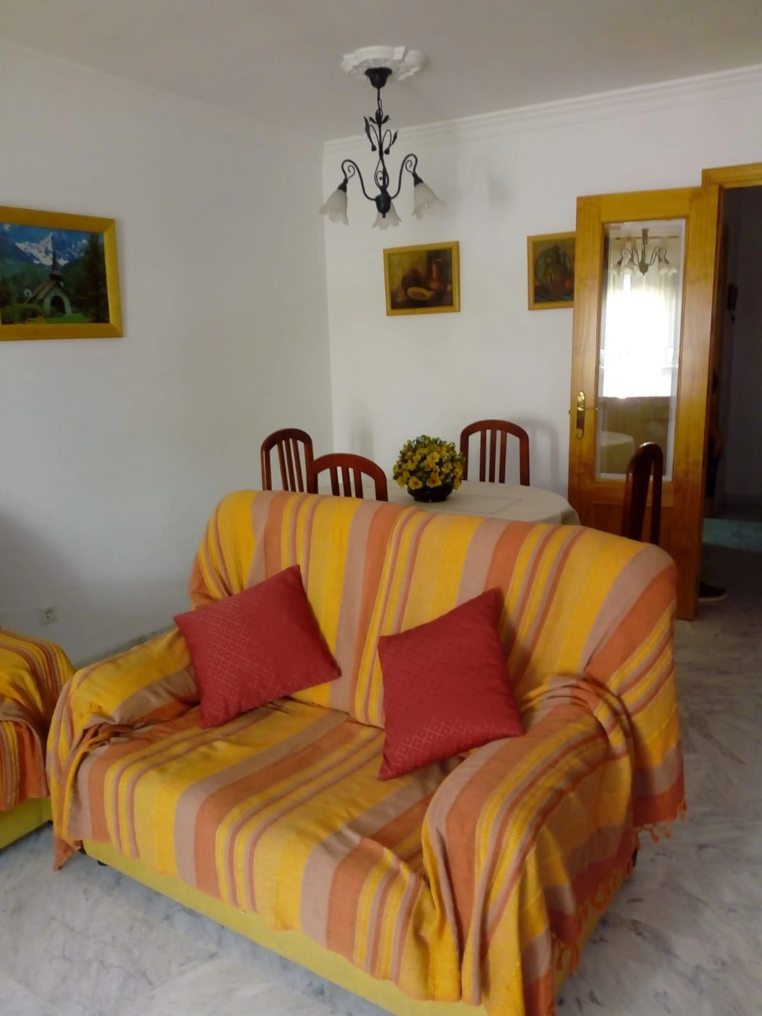 Apartment - Ground Floor Apartment в продаже в Estepona, Málaga. В доме 3 спален и 2 ванных комнат. Площадь дома 122 м²