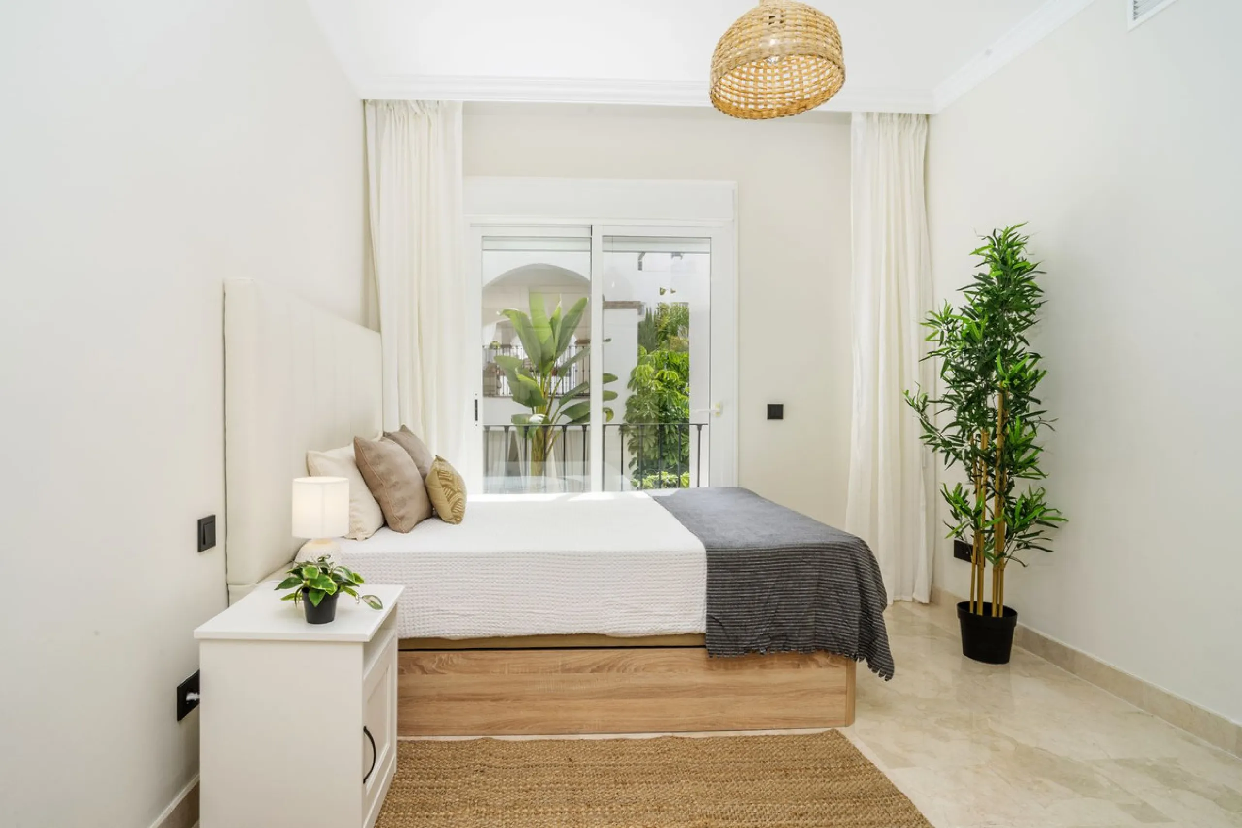Living in Montebello Hills: serenity, distinction, and the soul of Marbella.