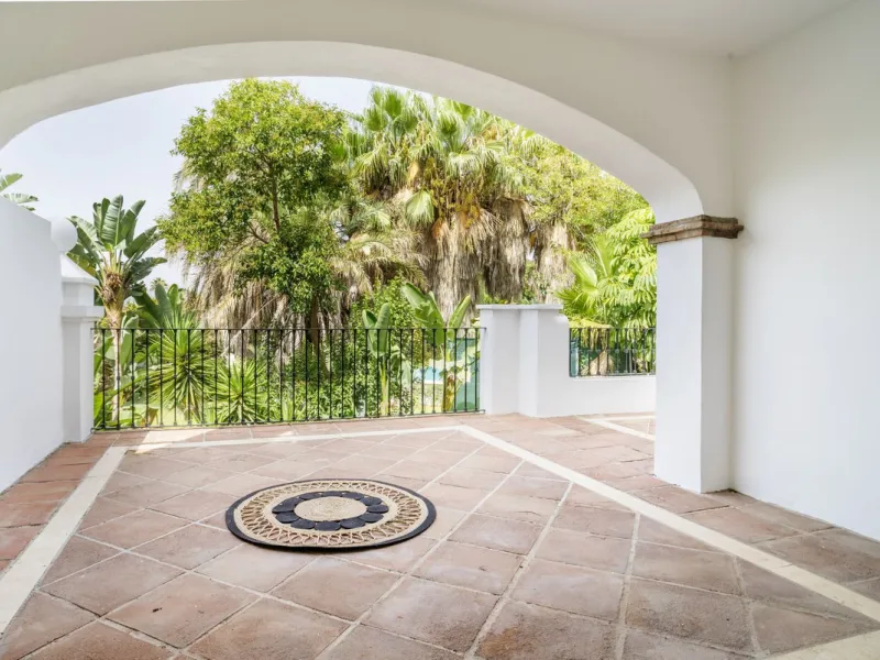 Living in Montebello Hills: serenity, distinction, and the soul of Marbella.