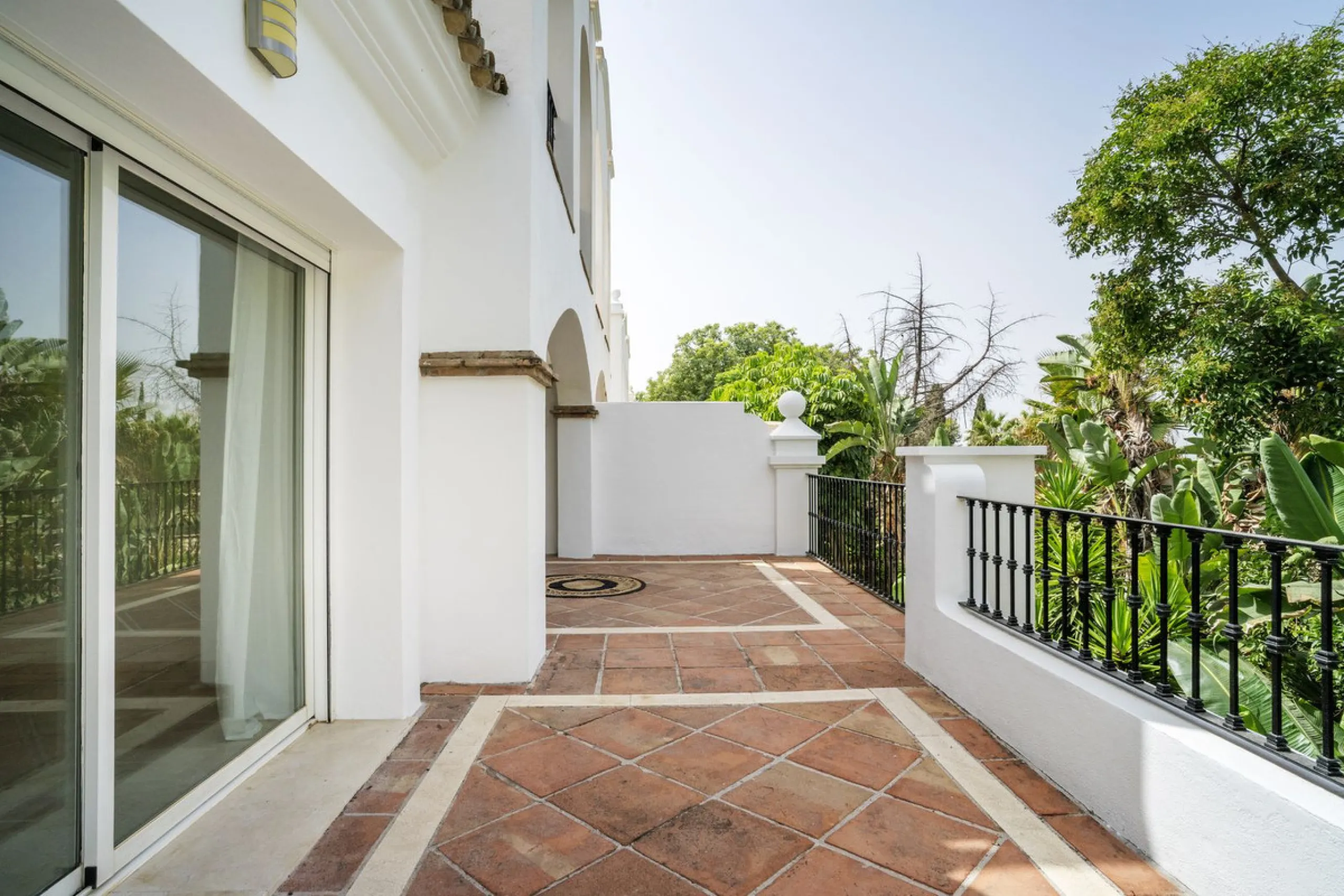 Living in Montebello Hills: serenity, distinction, and the soul of Marbella.
