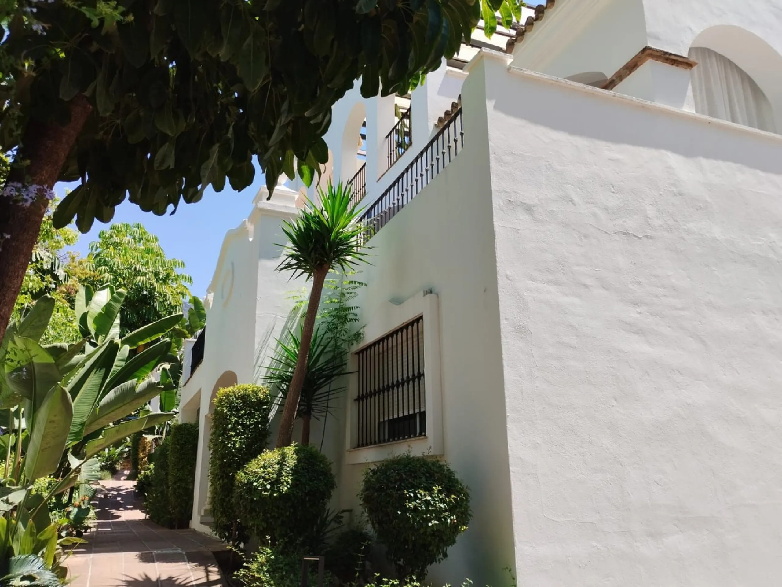 Living in Montebello Hills: serenity, distinction, and the soul of Marbella.