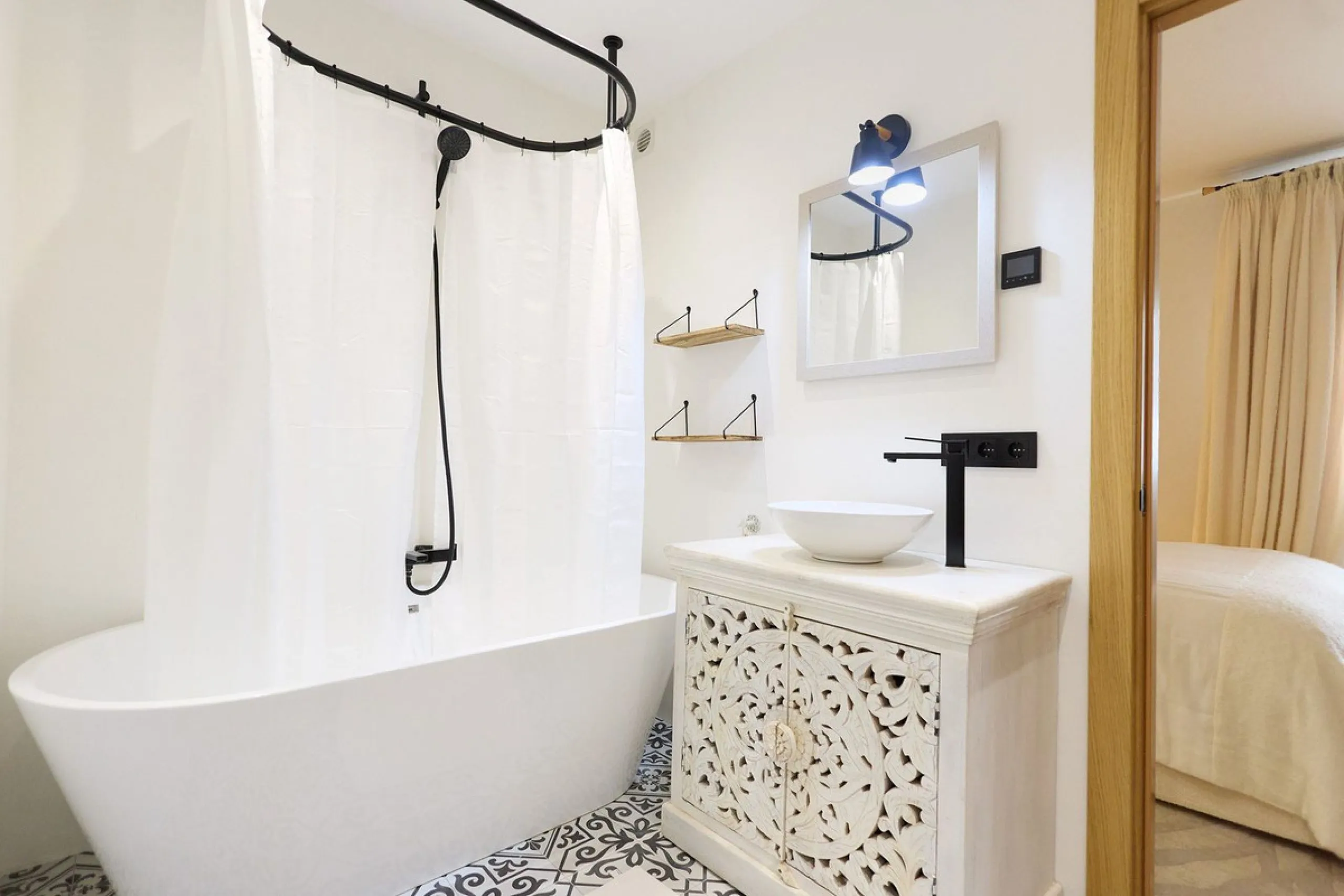 Apartment - Middle Floor Apartment в продаже в Marbella, Málaga. В доме 2 спален и 2 ванных комнат. Площадь дома 118 м²