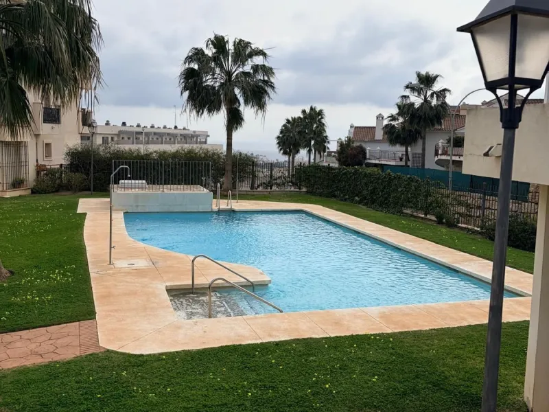 Beautiful apartment for sale in Riviera del Sol, Mijas, located in one of the most sought-after areas of the Costa del Sol, ideal both as an investment and as a holiday home near the sea.