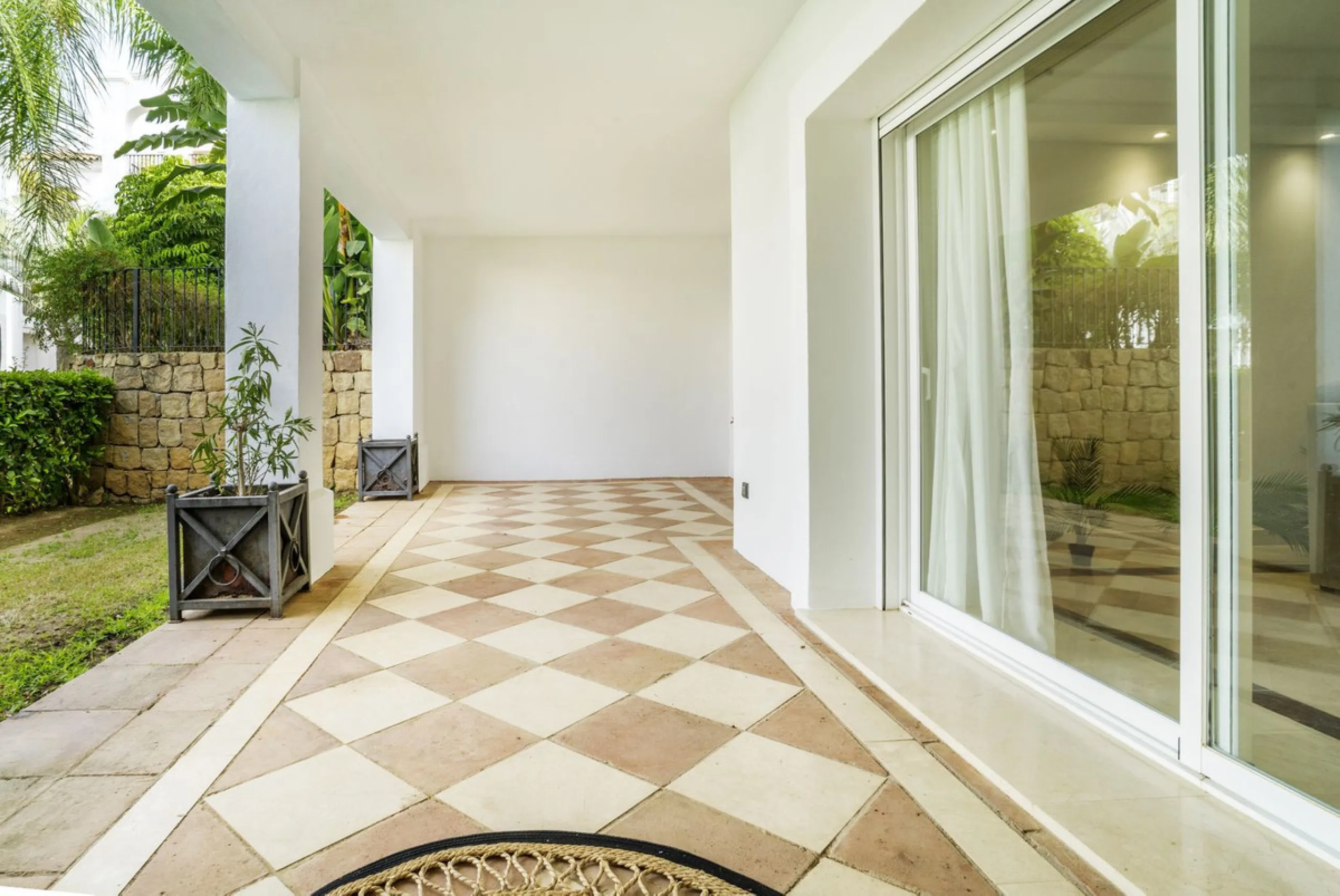 Living in Montebello Hills: serenity, distinction, and the soul of Marbella.