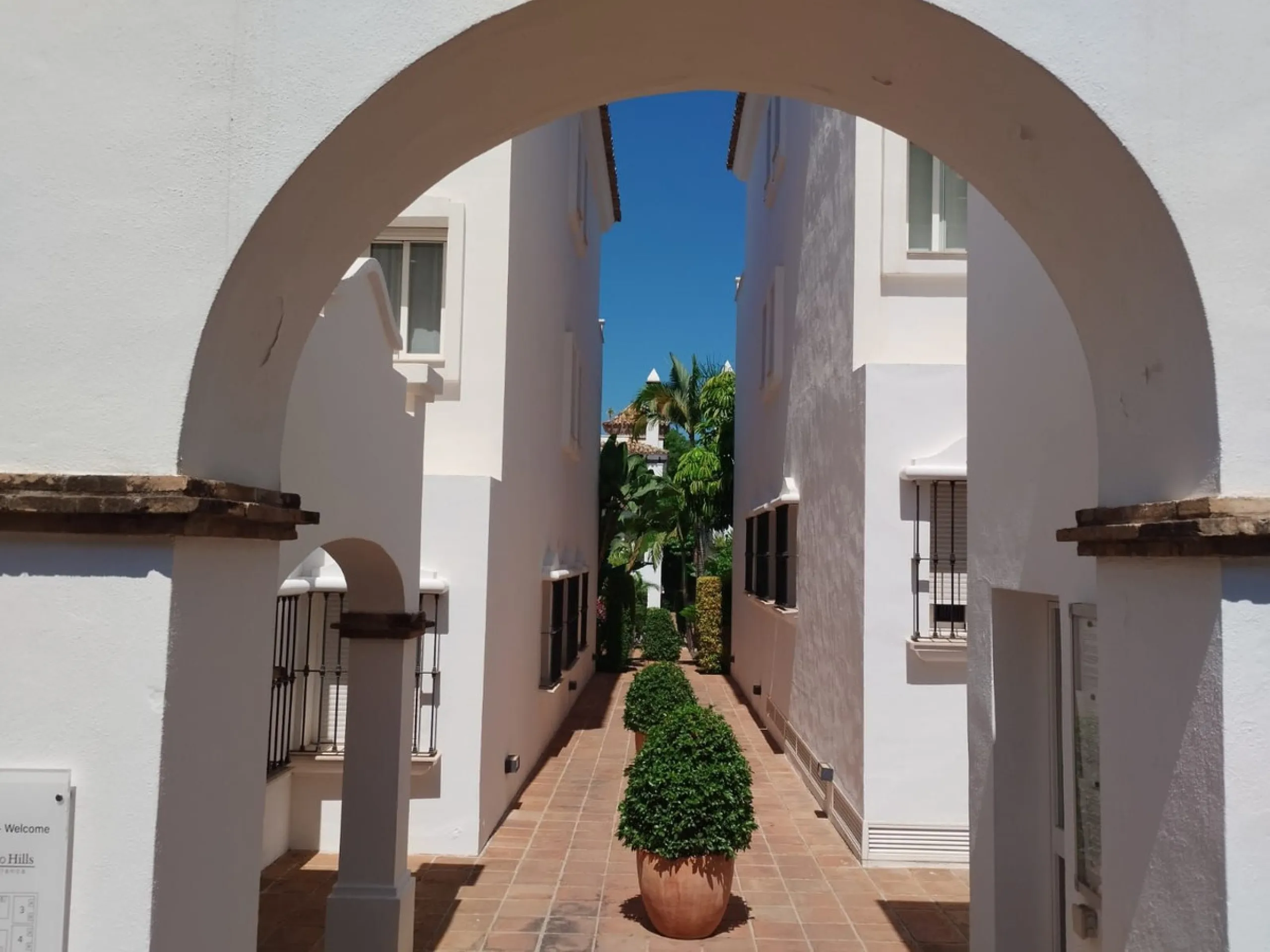 Living in Montebello Hills: serenity, distinction, and the soul of Marbella.