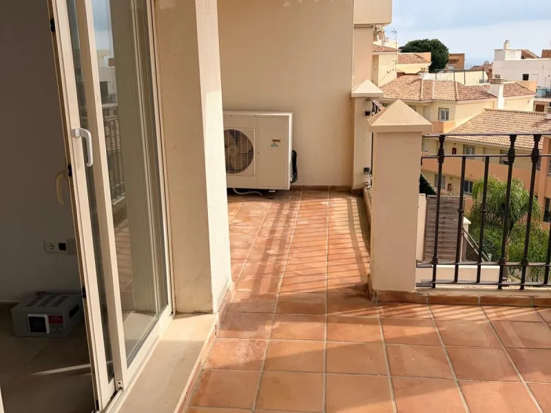 Beautiful apartment for sale in Riviera del Sol, Mijas, located in one of the most sought-after areas of the Costa del Sol, ideal both as an investment and as a holiday home near the sea.