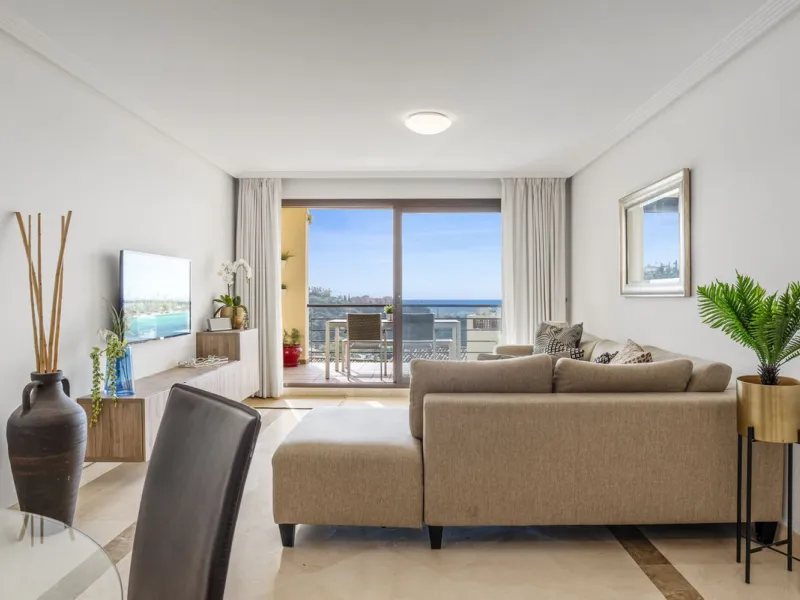 Discover this bright and elegant two bedroom first floor apartment located within the sought after Los Pinos in Los Arqueros Golf and Country Club. Set in a peaceful and secure environment, the property enjoys an elevated position with beautiful open view