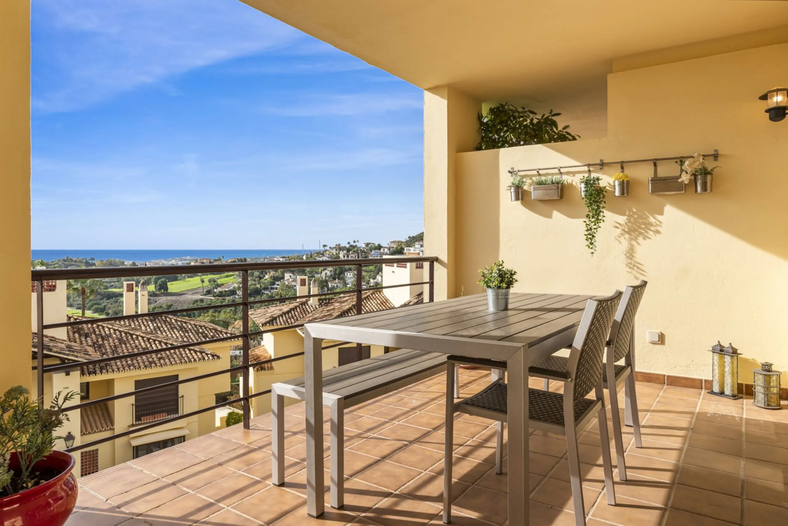 Discover this bright and elegant two bedroom first floor apartment located within the sought after Los Pinos in Los Arqueros Golf and Country Club. Set in a peaceful and secure environment, the property enjoys an elevated position with beautiful open view