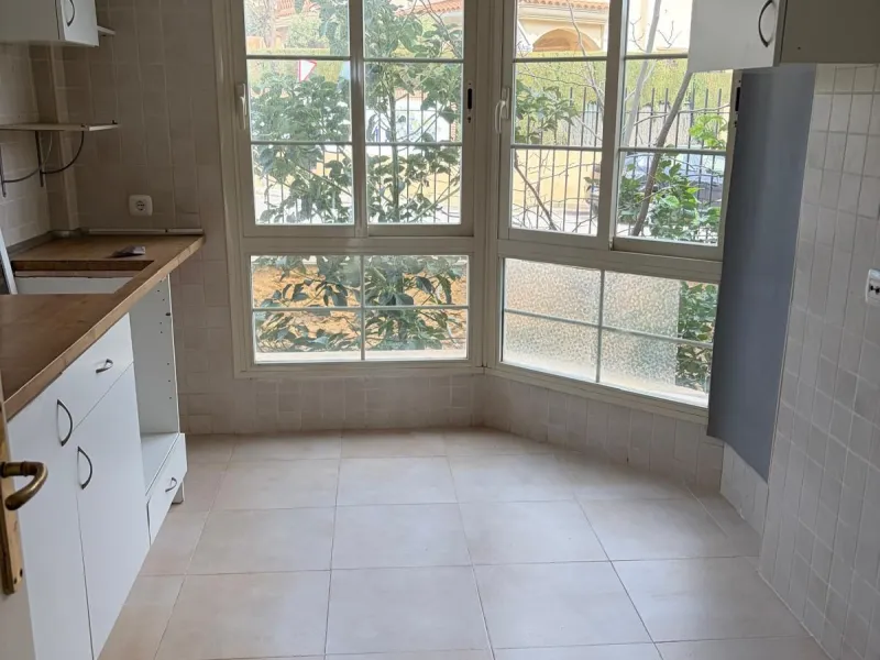 Beautiful apartment for sale in Riviera del Sol, Mijas, located in one of the most sought-after areas of the Costa del Sol, ideal both as an investment and as a holiday home near the sea.