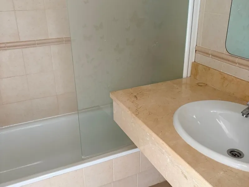 Beautiful apartment for sale in Riviera del Sol, Mijas, located in one of the most sought-after areas of the Costa del Sol, ideal both as an investment and as a holiday home near the sea.