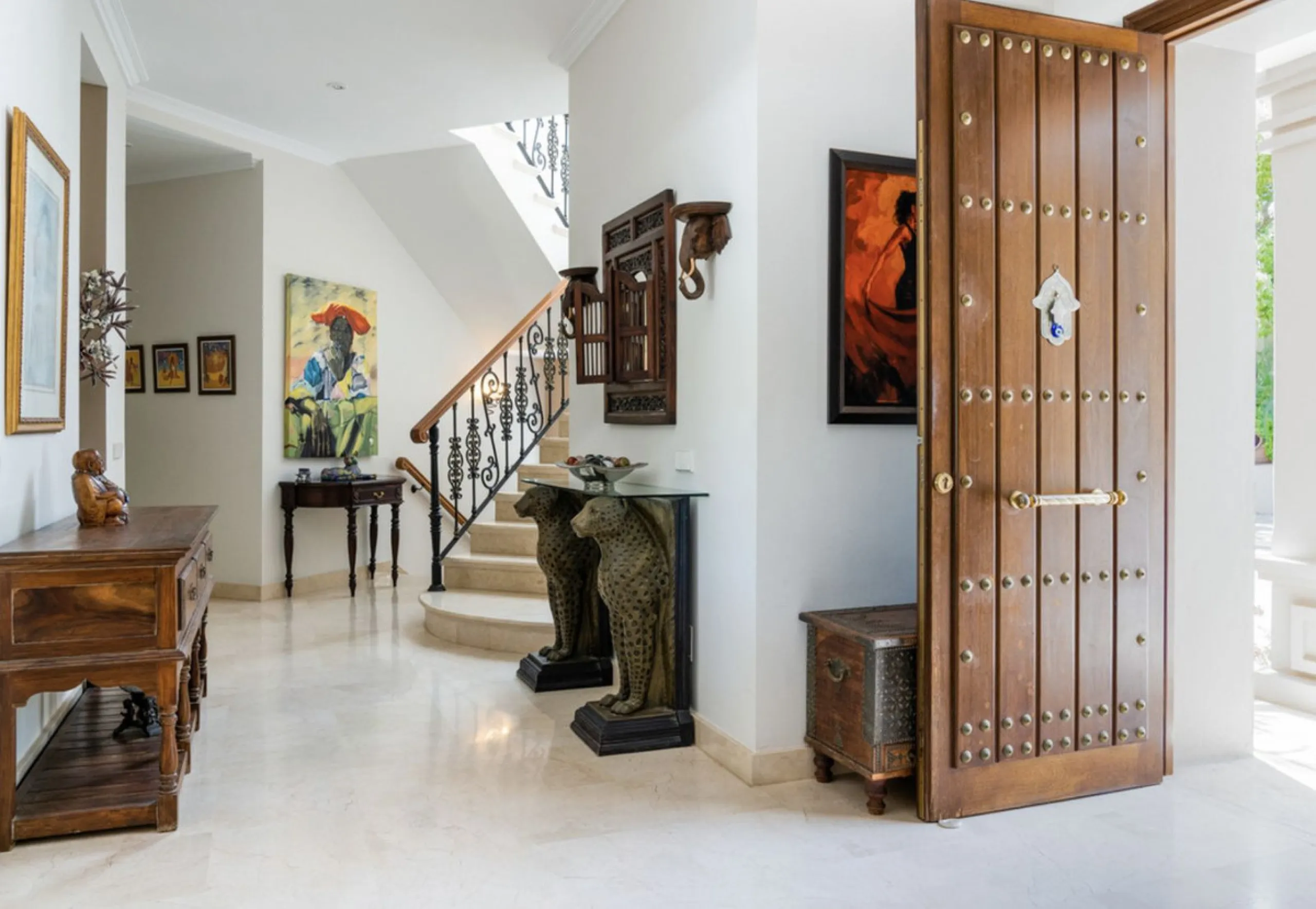 House - Detached Villa в продаже в Marbella, Málaga. В доме 7 спален и 8 ванных комнат. Площадь дома 1133 м². Площадь участка 3149 м²
