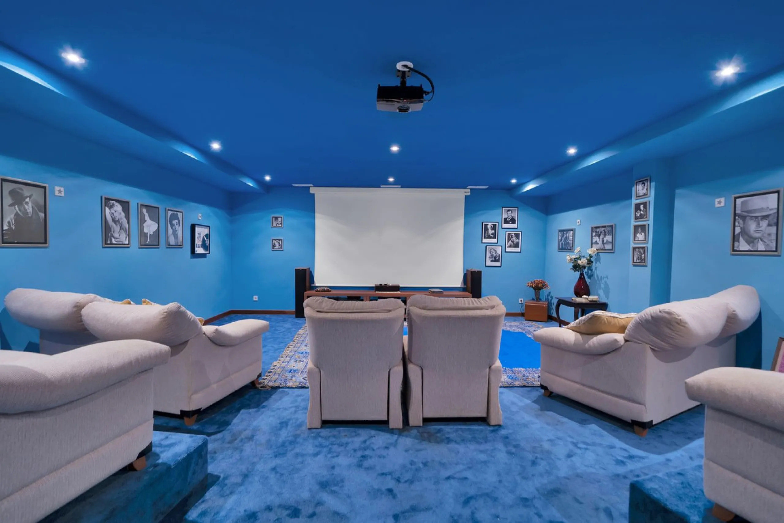 House - Detached Villa в продаже в Marbella, Málaga. В доме 7 спален и 8 ванных комнат. Площадь дома 1133 м². Площадь участка 3149 м²