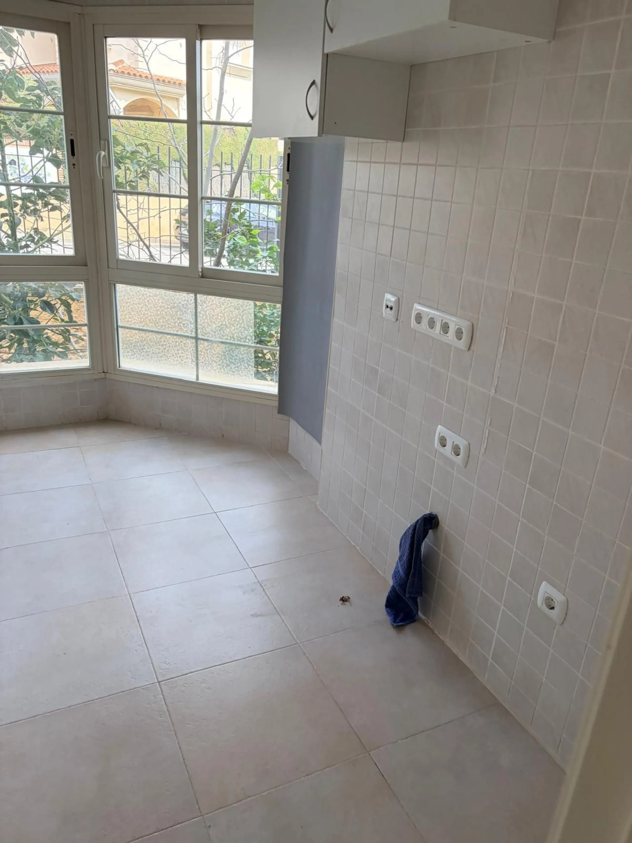 Beautiful apartment for sale in Riviera del Sol, Mijas, located in one of the most sought-after areas of the Costa del Sol, ideal both as an investment and as a holiday home near the sea.