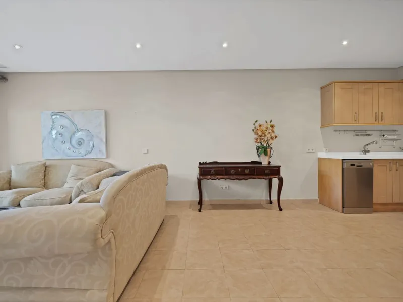 House - Detached Villa в продаже в Marbella, Málaga. В доме 7 спален и 8 ванных комнат. Площадь дома 1133 м². Площадь участка 3149 м²
