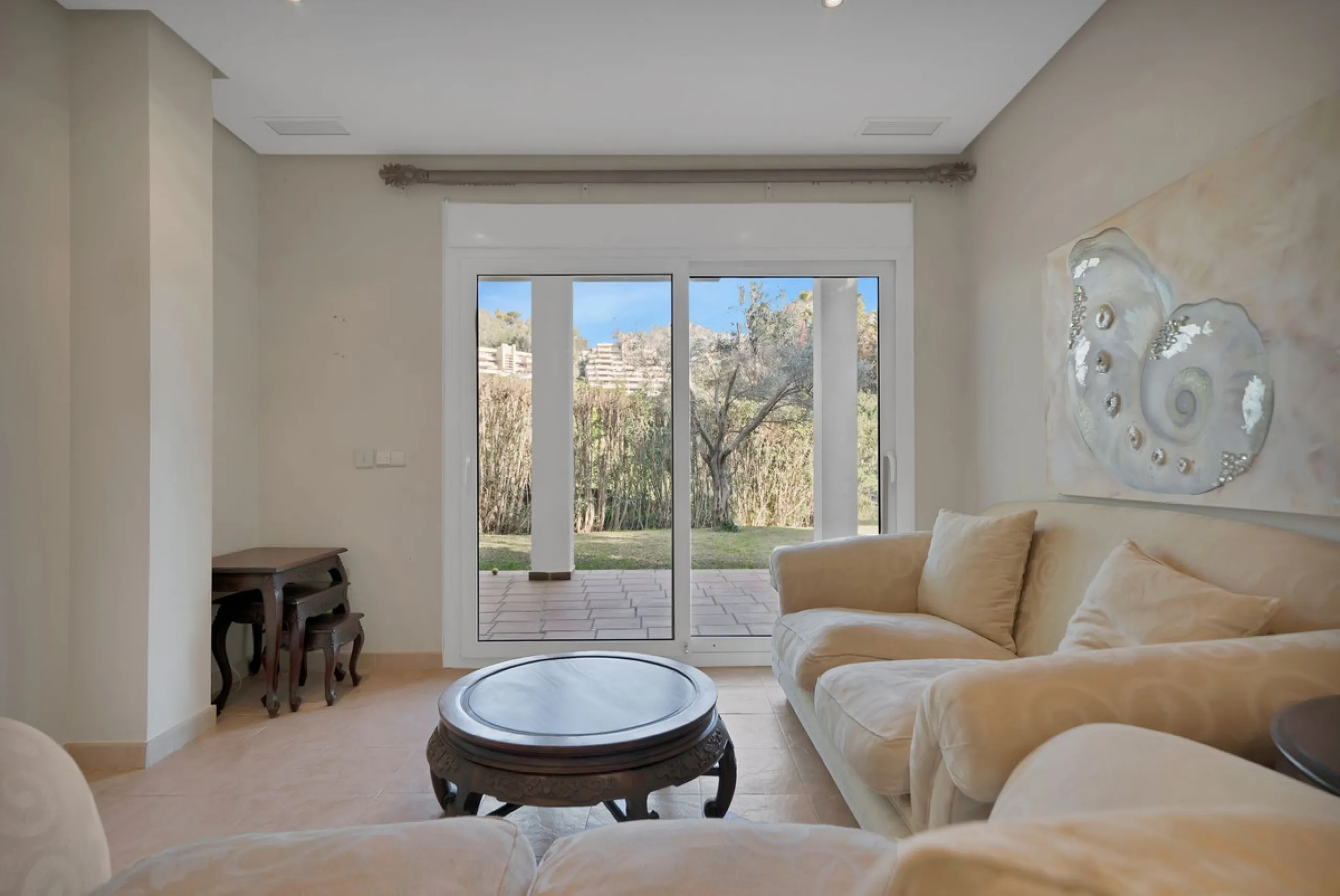 House - Detached Villa в продаже в Marbella, Málaga. В доме 7 спален и 8 ванных комнат. Площадь дома 1133 м². Площадь участка 3149 м²