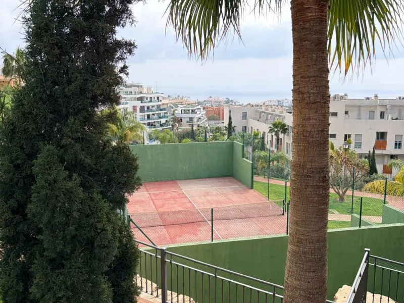 Beautiful apartment for sale in Riviera del Sol, Mijas, located in one of the most sought-after areas of the Costa del Sol, ideal both as an investment and as a holiday home near the sea.