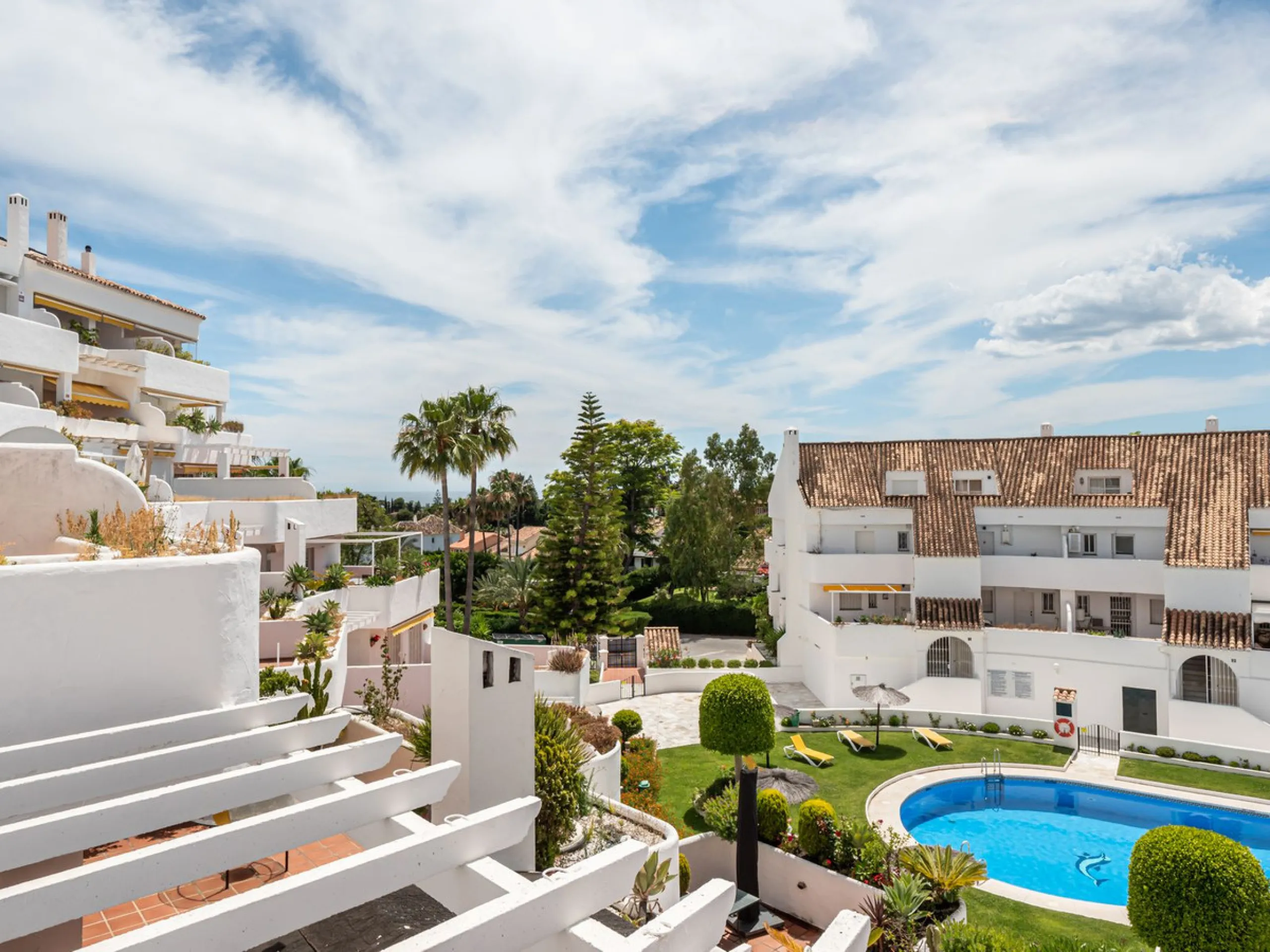Apartment - Middle Floor Apartment в продаже в Marbella, Málaga. В доме 2 спален и 2 ванных комнат. Площадь дома 107 м²
