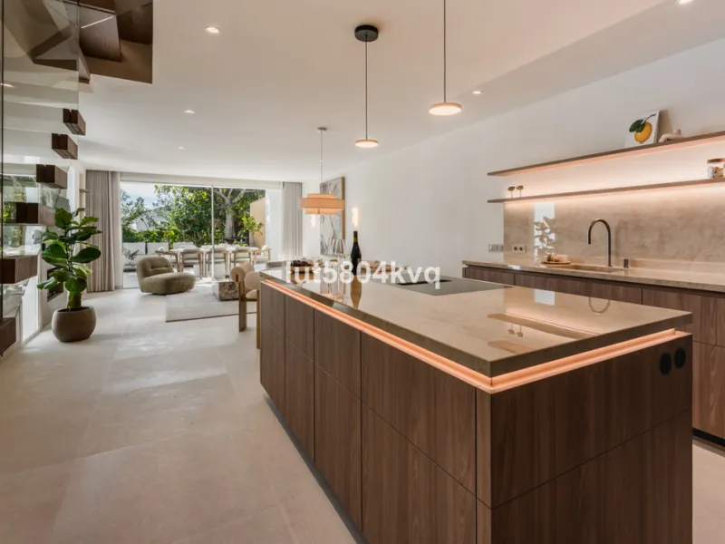Semi-Detached Villa in Altos de Salamanca – Marbella's Golden Mile