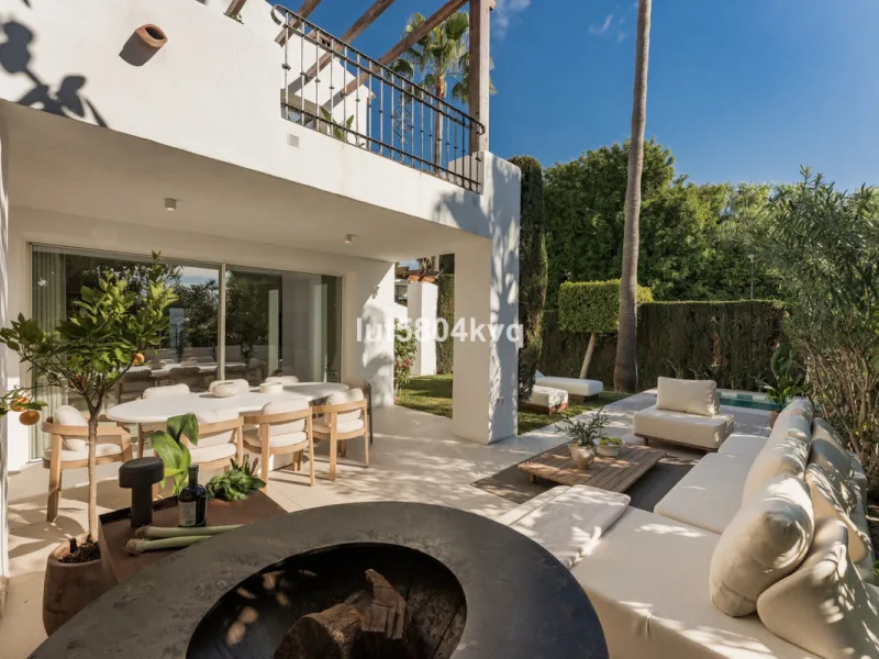 Semi-Detached Villa in Altos de Salamanca – Marbella's Golden Mile