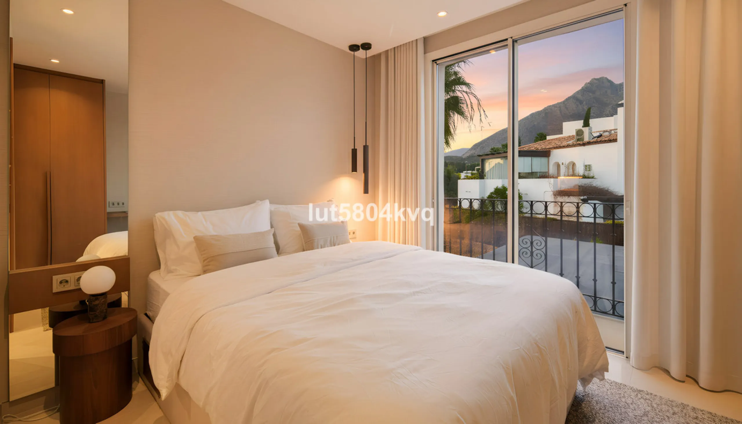 Semi-Detached Villa in Altos de Salamanca – Marbella's Golden Mile