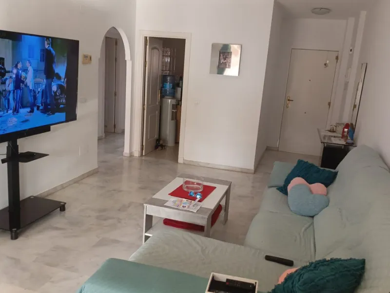 Spacious and bright apartment for sale in Reserva de Marbella, located in a quiet and well-maintained gated community with 24-hour security, ideal for those seeking comfort, privacy and quality living on the Costa del Sol.