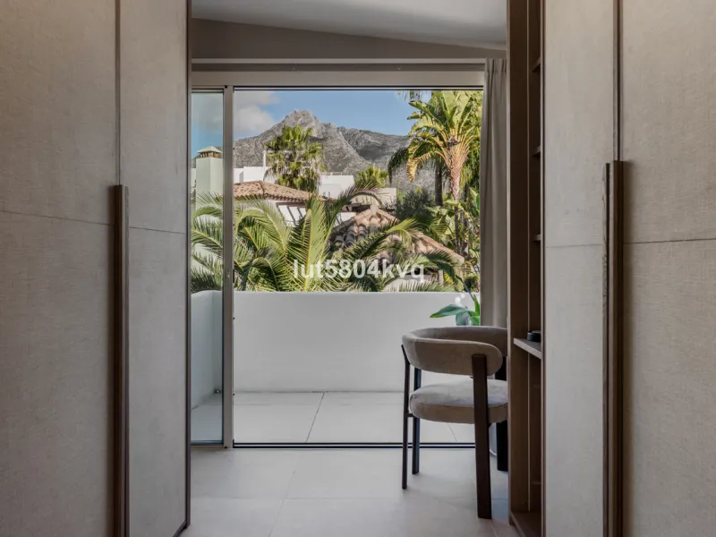 Semi-Detached Villa in Altos de Salamanca – Marbella's Golden Mile