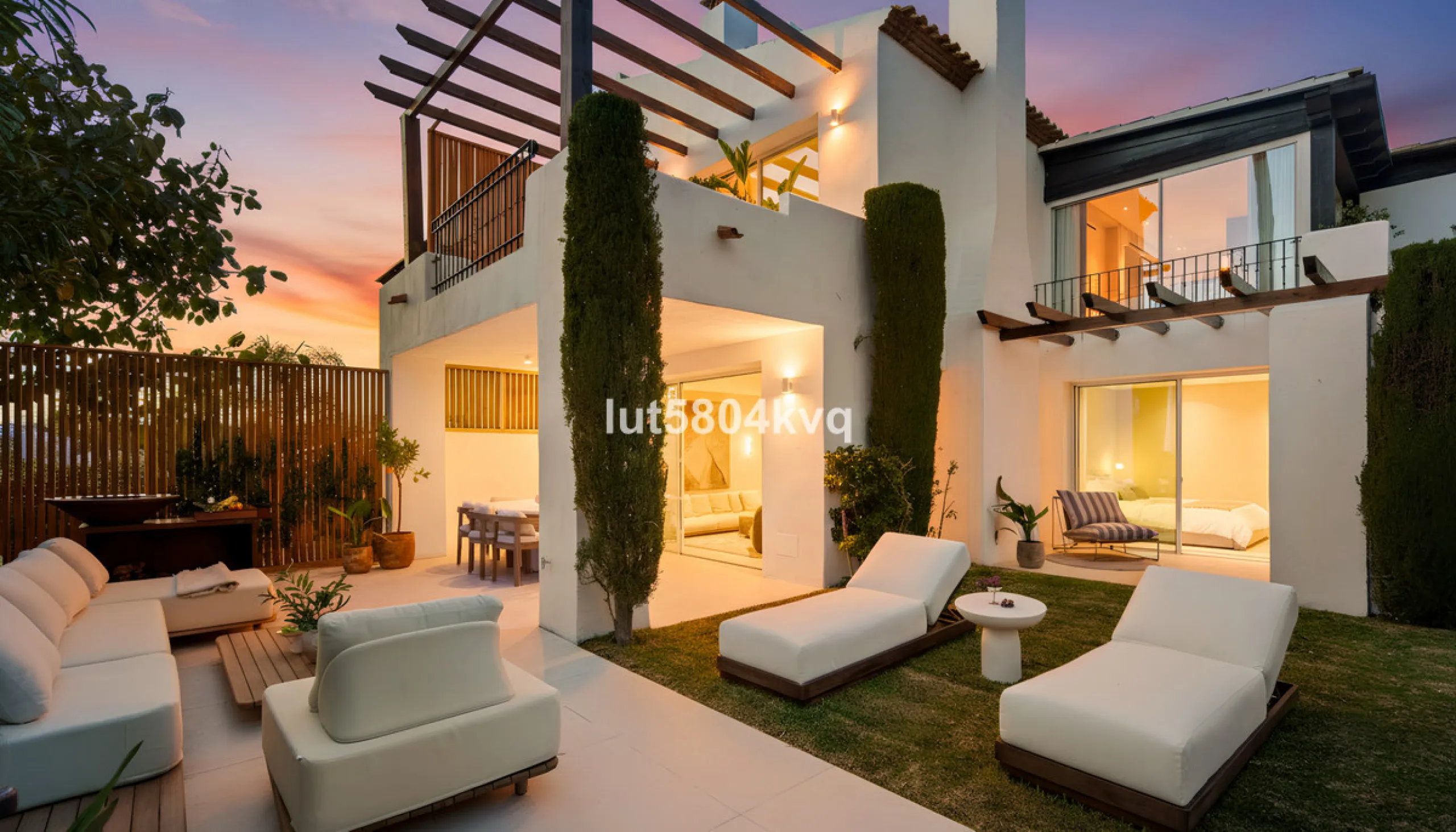 Semi-Detached Villa in Altos de Salamanca – Marbella's Golden Mile