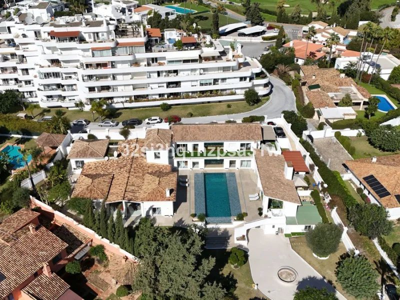 Tucked away in the prestigious heart of Guadalmina Alta, this fully renovated villa (finishes February 2026) is a refined statement of modern Mediterranean luxury, designed for effortless living and exceptional long-term value.