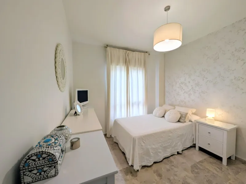 Apartment - Penthouse Duplex в продаже в Marbella, Málaga. В доме 4 спален и 3 ванных комнат. Площадь дома 150 м²